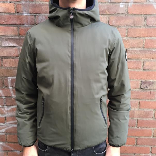 EA7 6xpb17 pn20z JACK