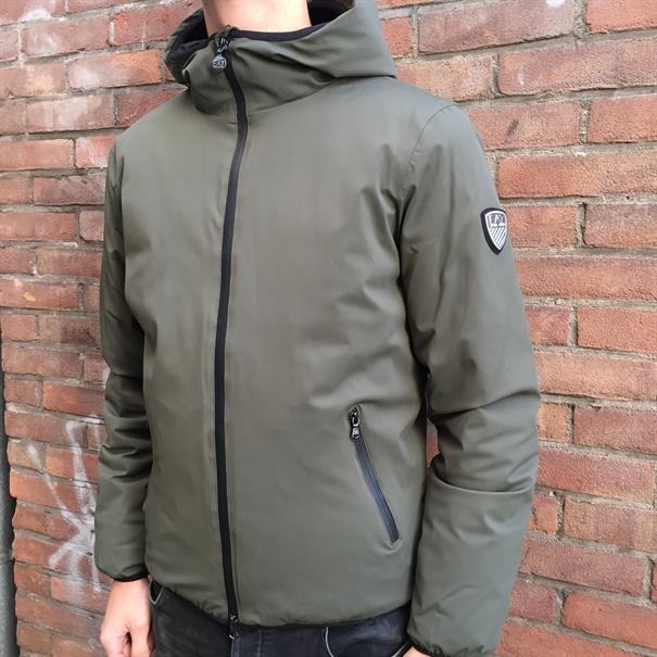 EA7 6xpb17 pn20z JACK