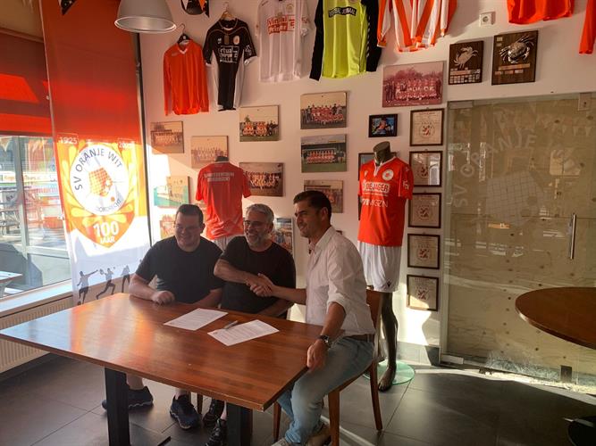 Sportcentrum Dordrecht en Oranje Wit verlengen samenwerking met 6 jaar