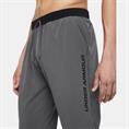 UNDER ARMOUR 1376800 LAUNCH PANT.